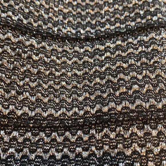 Romeo + Juliet Couture Metallic Silver Stretchy Mini Skirt - Picture 8 of 8